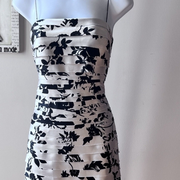 JS Collections Black and White Spaghetti Strap Sundress - Picture 1 of 7